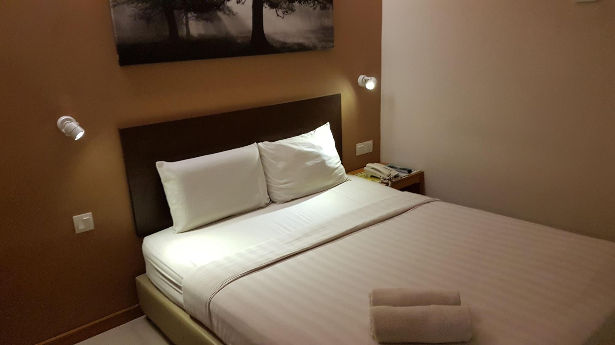קואה Hotel Asia מראה חיצוני תמונה