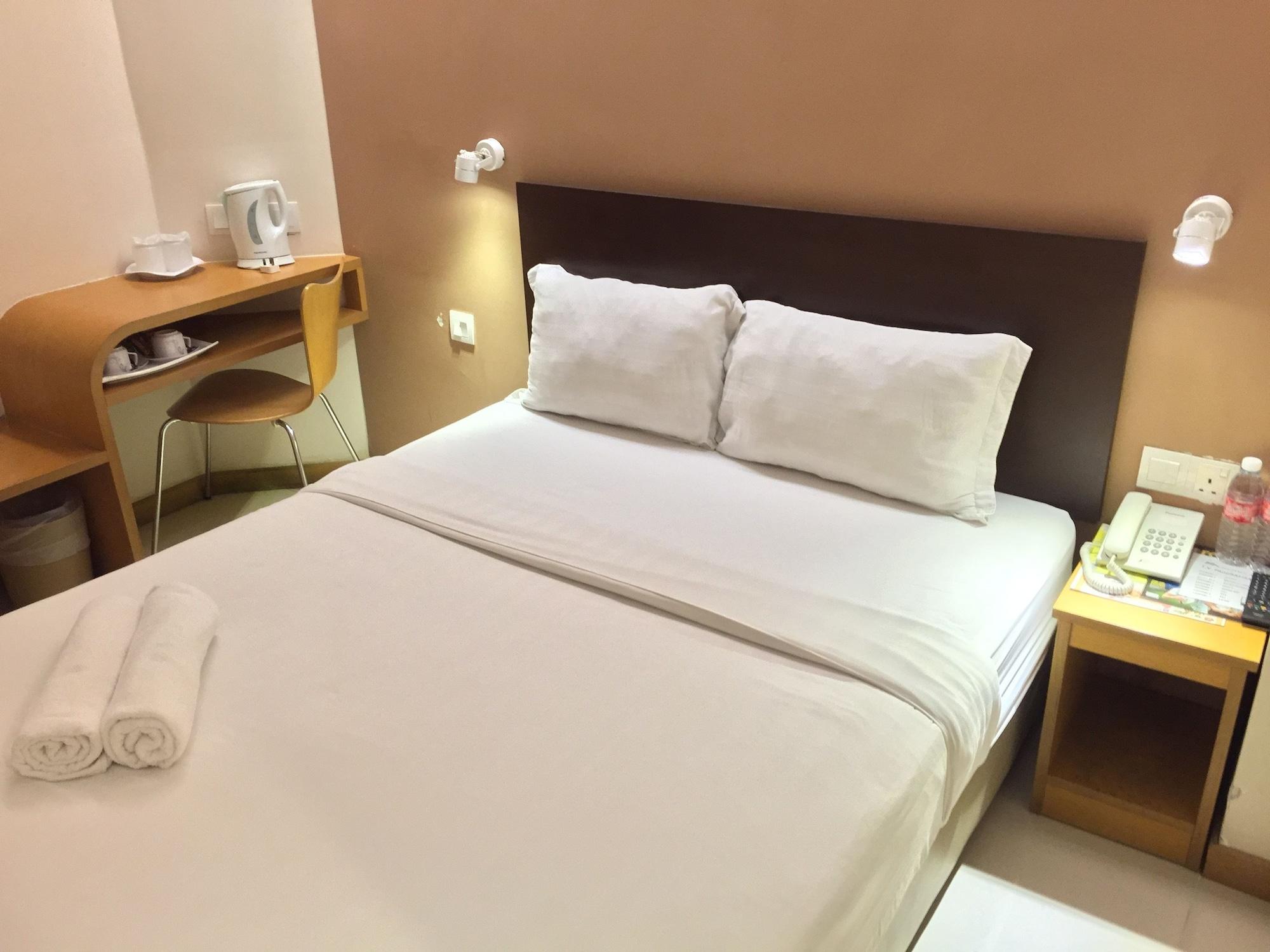 קואה Hotel Asia מראה חיצוני תמונה