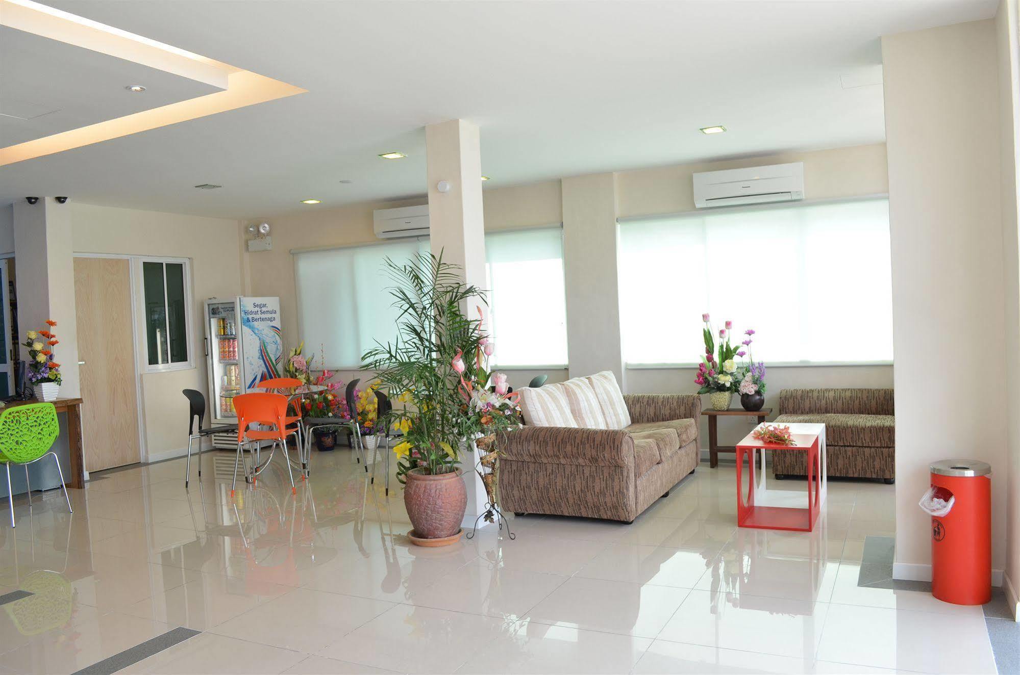 קואה Hotel Asia מראה חיצוני תמונה